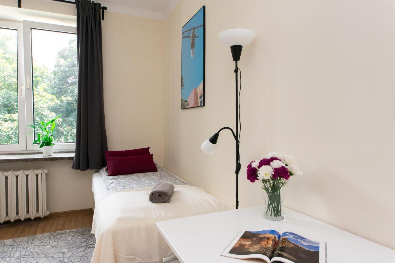 3-Bedroom Flat In City Center P4You Pl Krasków Exteriör bild