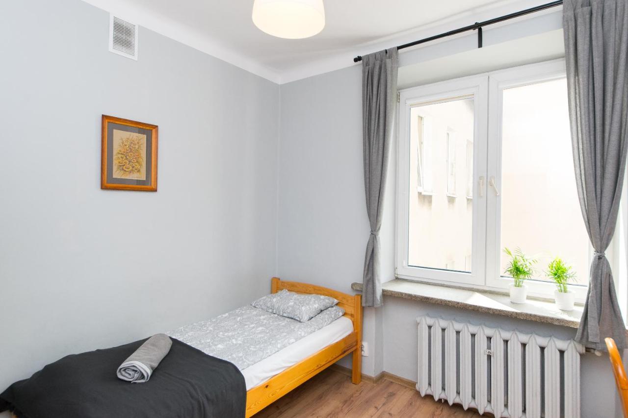 3-Bedroom Flat In City Center P4You Pl Krasków Exteriör bild