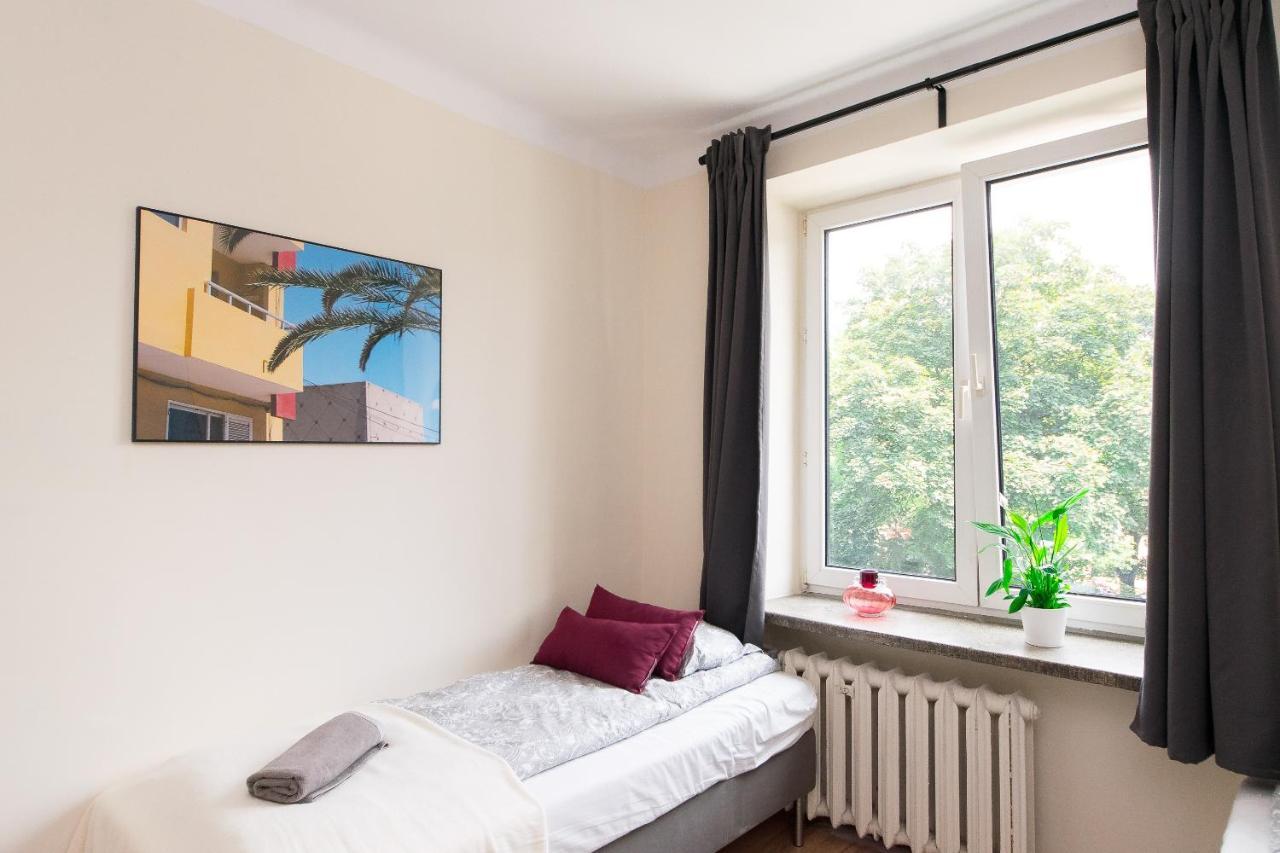 3-Bedroom Flat In City Center P4You Pl Krasków Exteriör bild